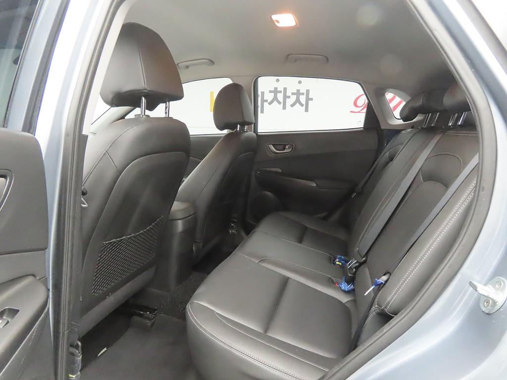 HYUNDAI Kona - Vista 6