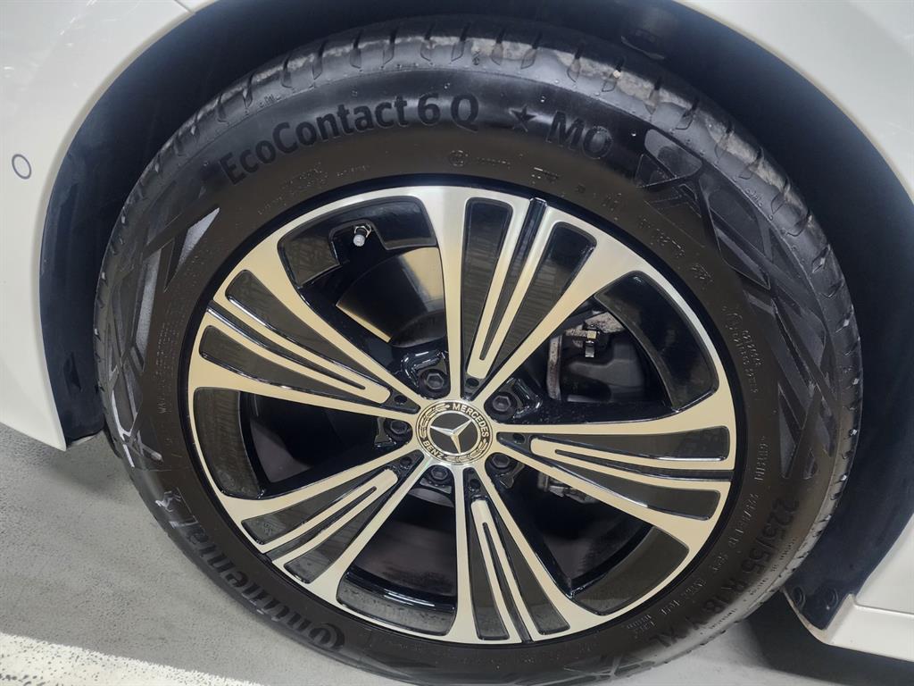 Mercedes Benz E class - Vista 6