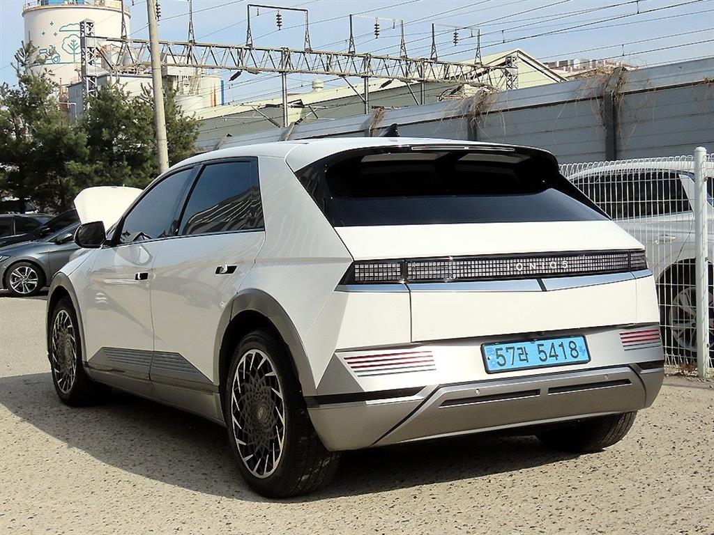 HYUNDAI Ioniq 5 - Vista 3