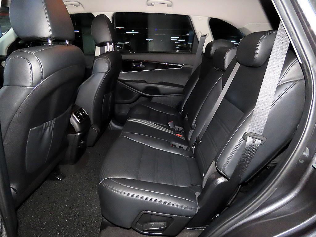 KIA Sorento - Vista 7