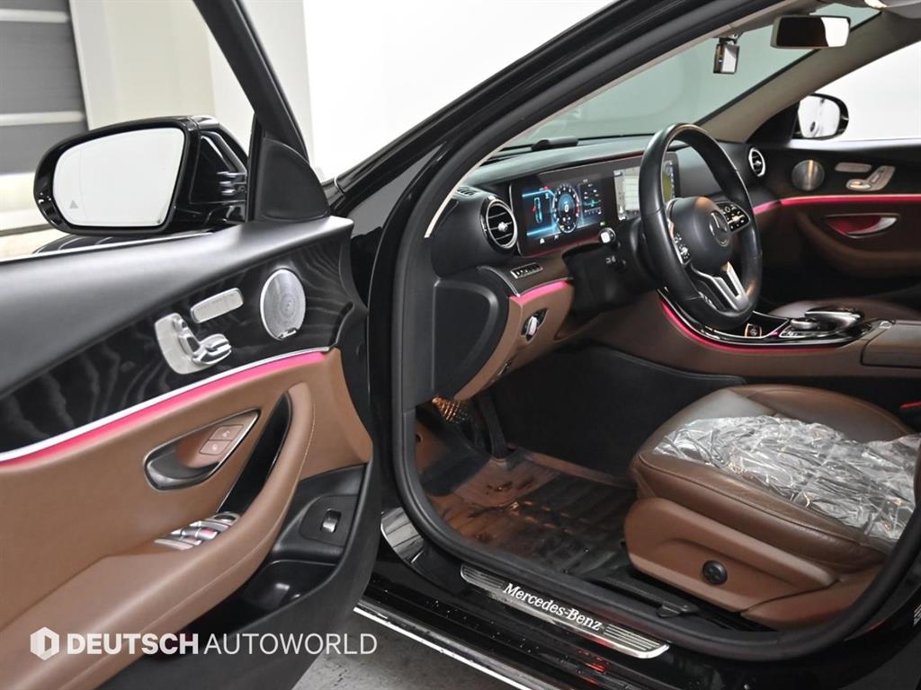 Mercedes Benz E class - Vista 11