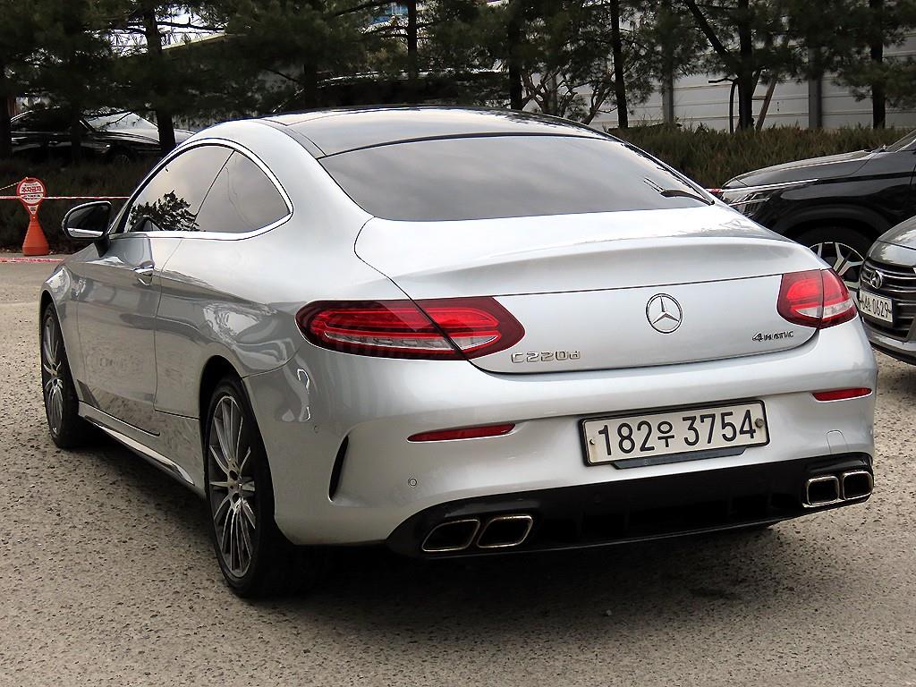 Mercedes Benz C Class - Vista 3