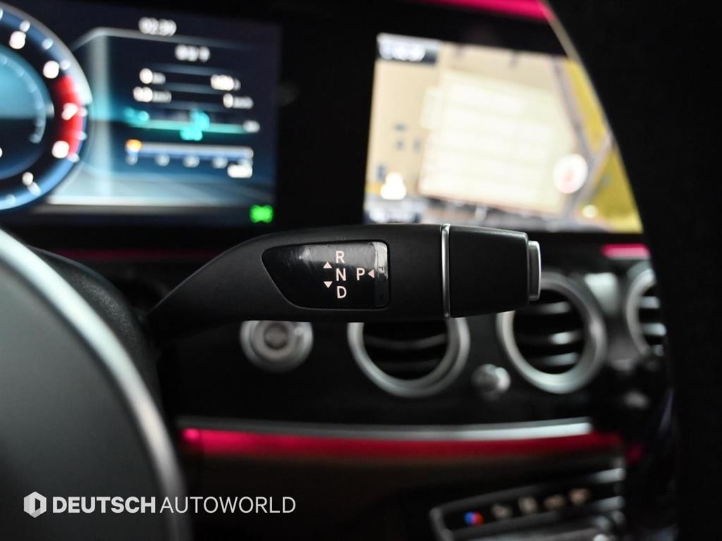 Mercedes Benz E class - Vista 9