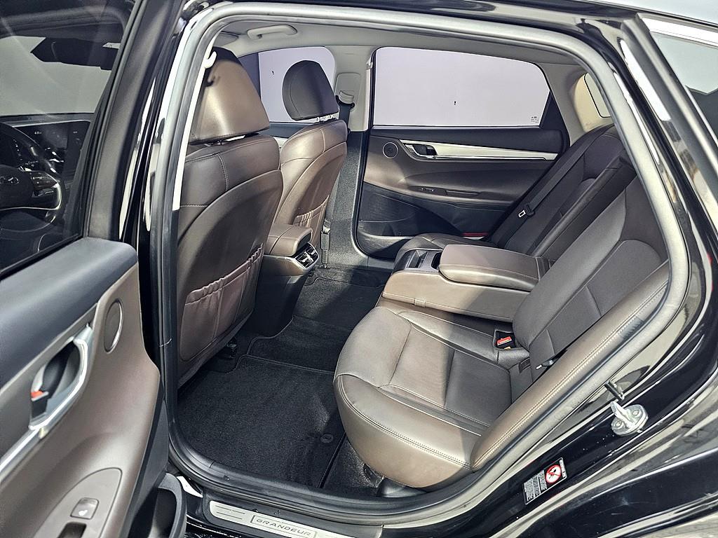 HYUNDAI Grandeur - Vista 9