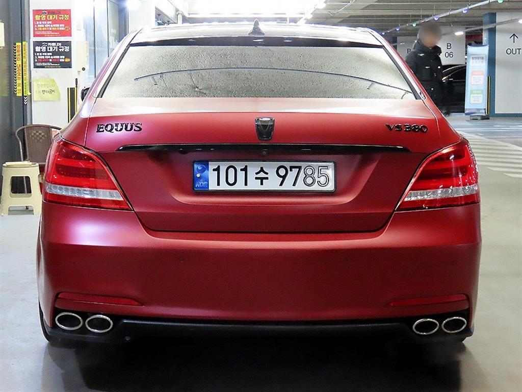 HYUNDAI Equus - Vista 5