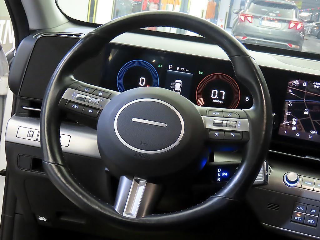 HYUNDAI Kona - Vista 7