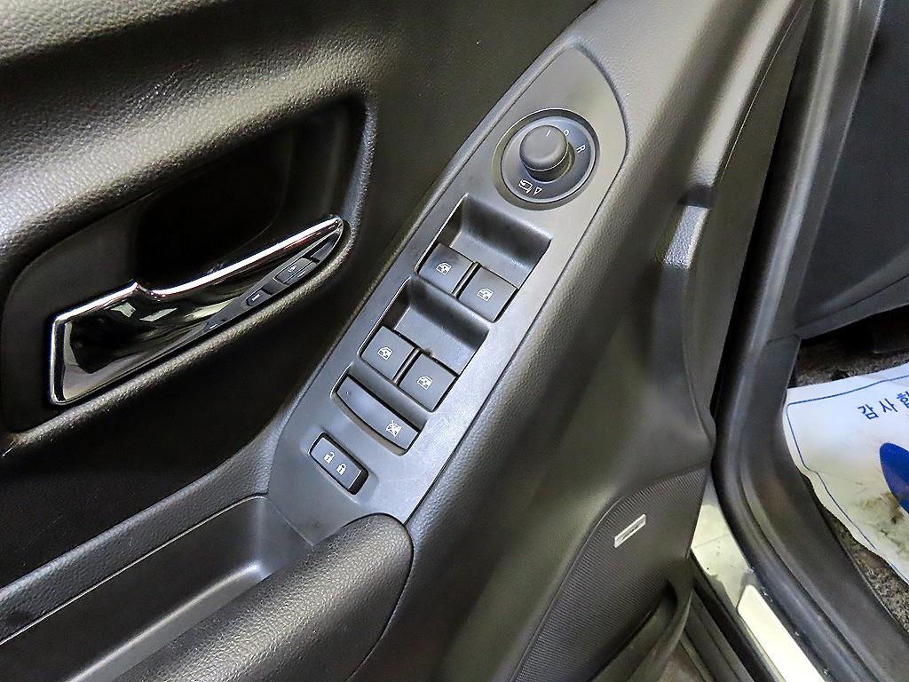 Chevrolet Trax 2017 Gris - Importación desde Corea - HF Imports Iquique - Foto 13