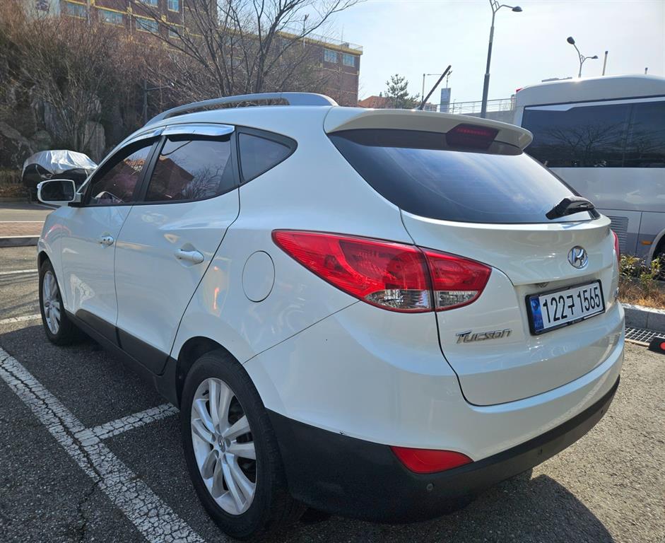 HYUNDAI Tucson - Vista 5