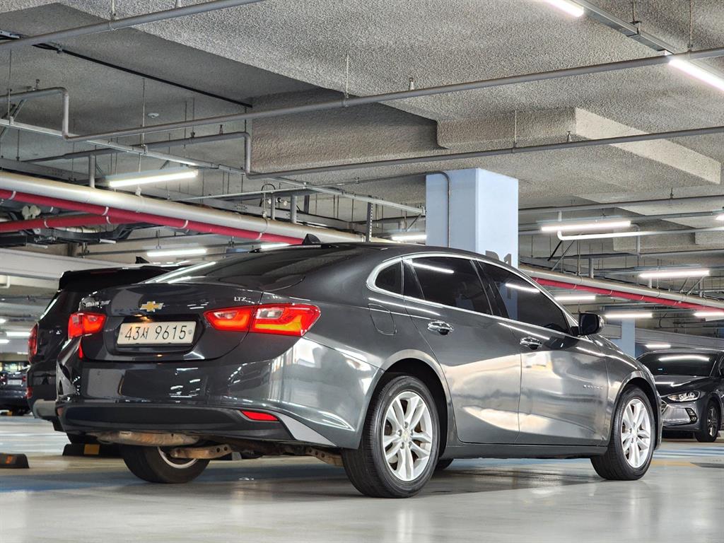 Chevrolet Malibu - Vista 4