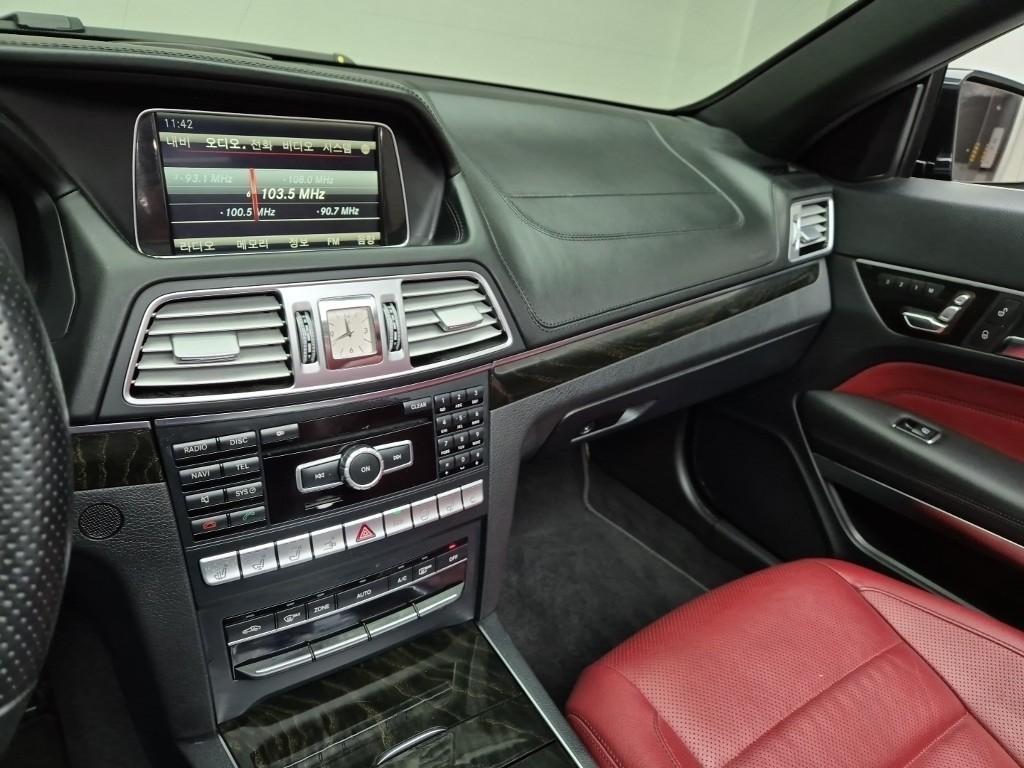 Mercedes Benz E class - Vista 10