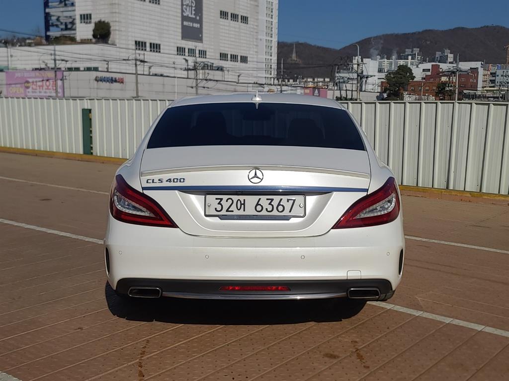 Mercedes Benz CLS Class - Vista 5