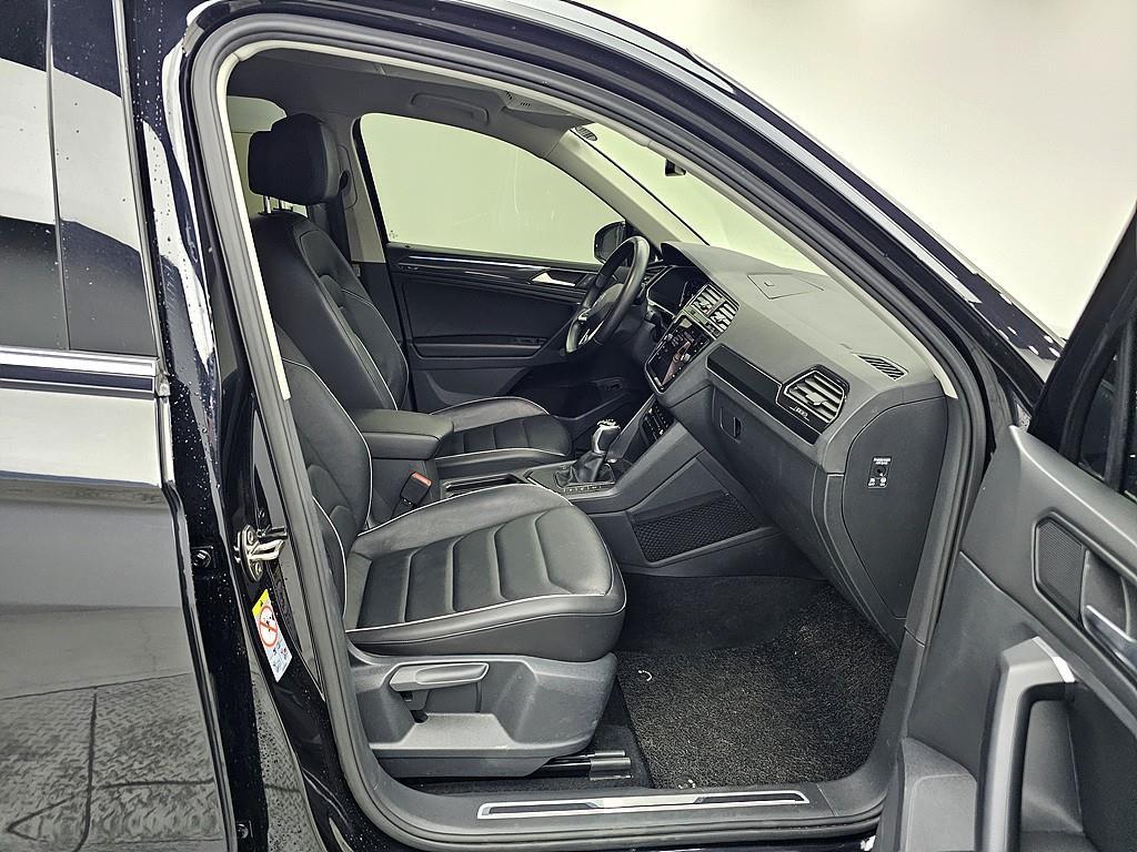 Volkswagen Tiguan - Vista 11