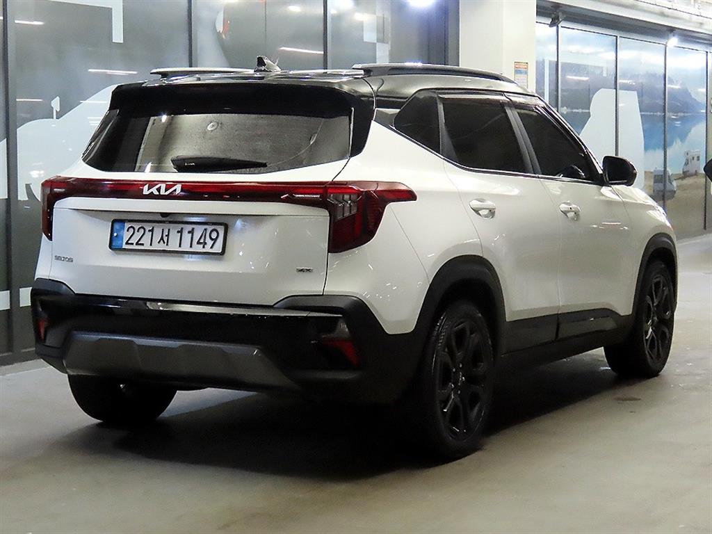 KIA Seltos - Vista 4