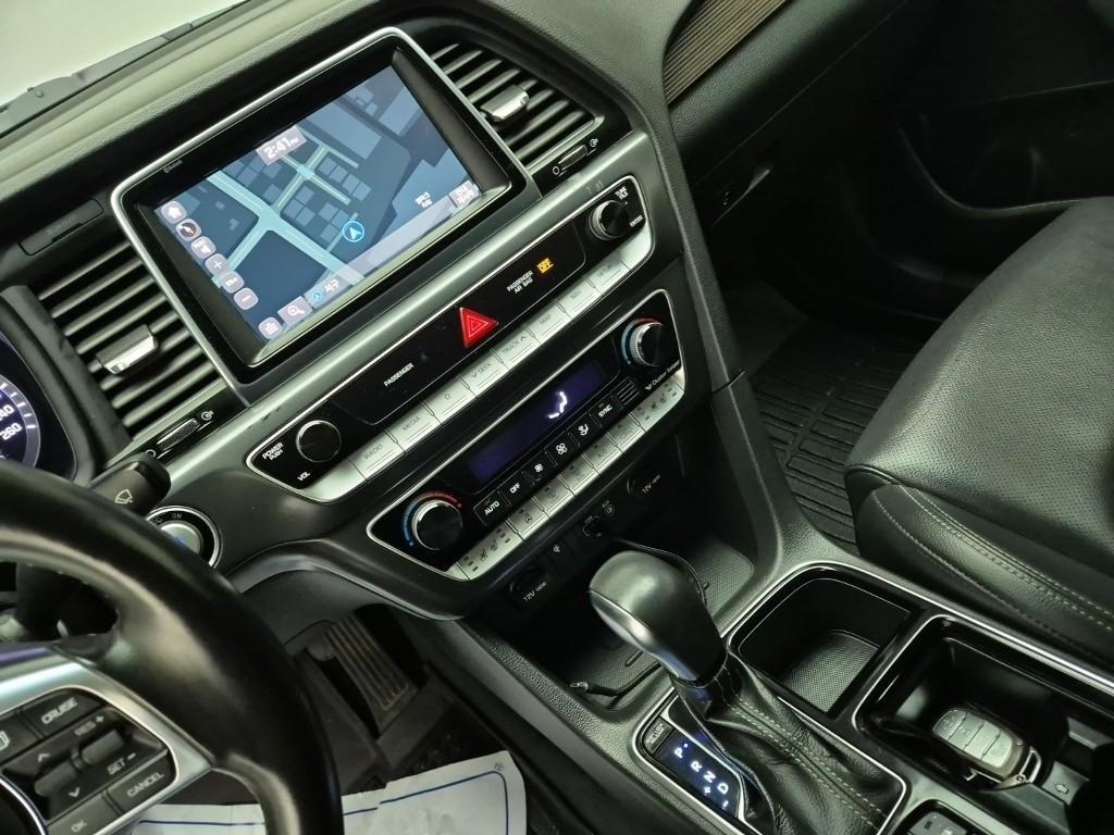 HYUNDAI Sonata - Vista 10