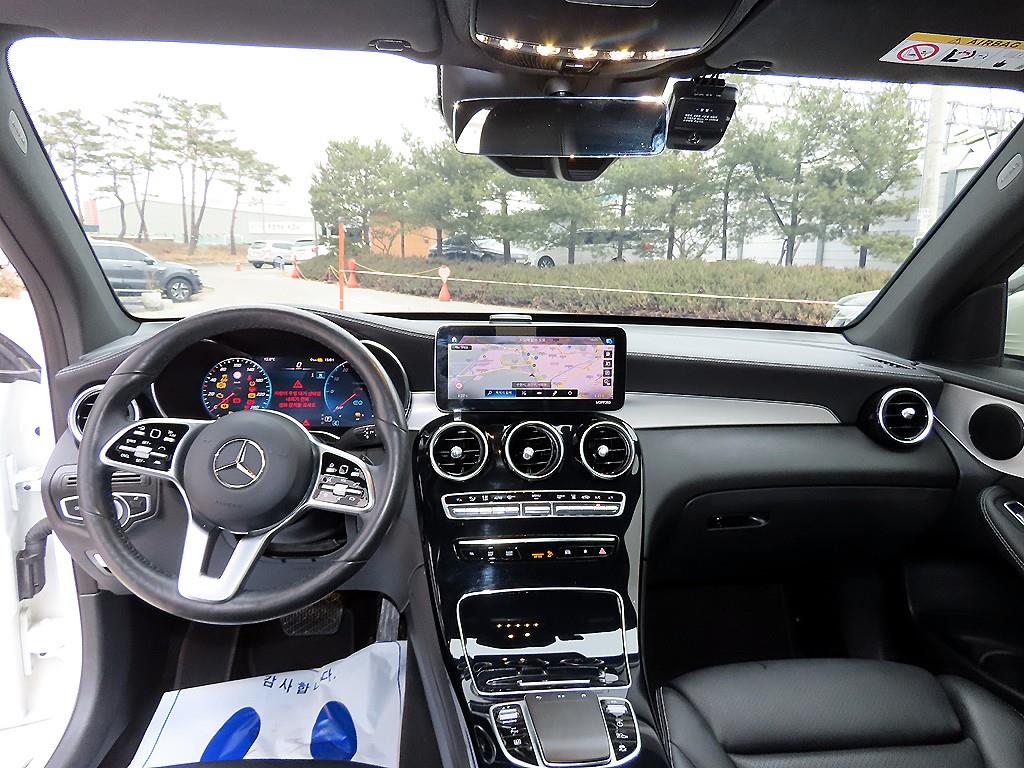 Mercedes Benz GLC Class - Vista 7