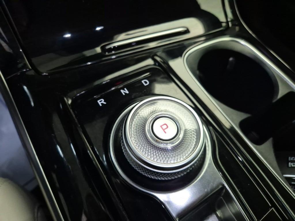 KIA Carnival - Vista 8