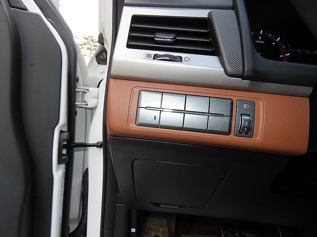 Ssangyong Rexton - Vista 12