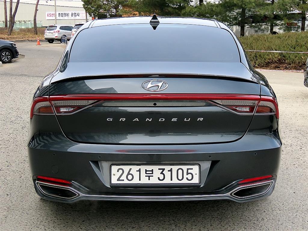 HYUNDAI Grandeur - Vista 4