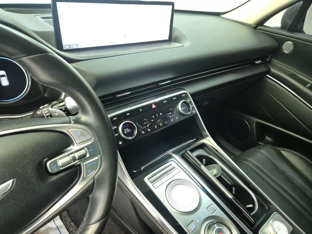 Genesis GV80 - Vista 10