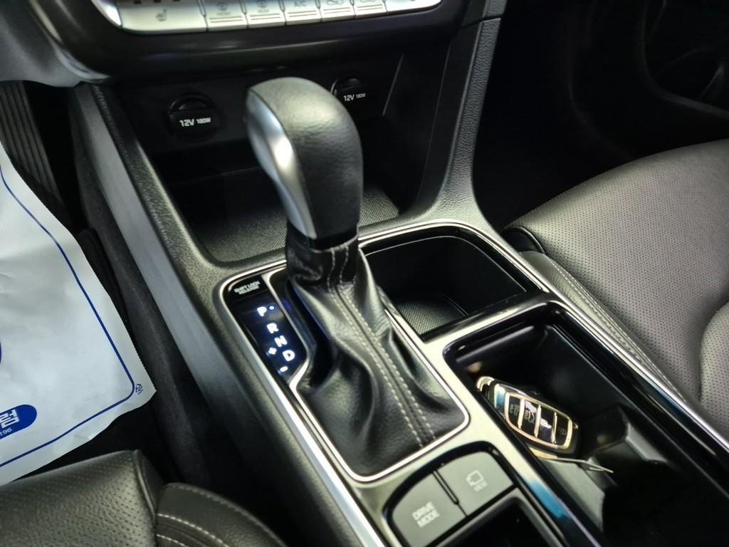 HYUNDAI Sonata - Vista 8