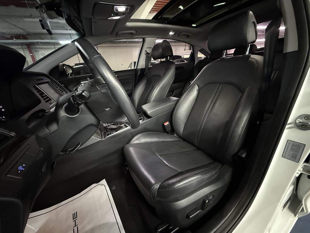 HYUNDAI Sonata - Vista 6