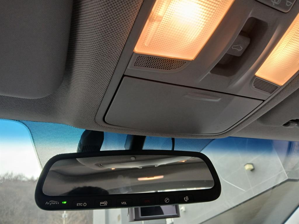 HYUNDAI Avante - Vista 9