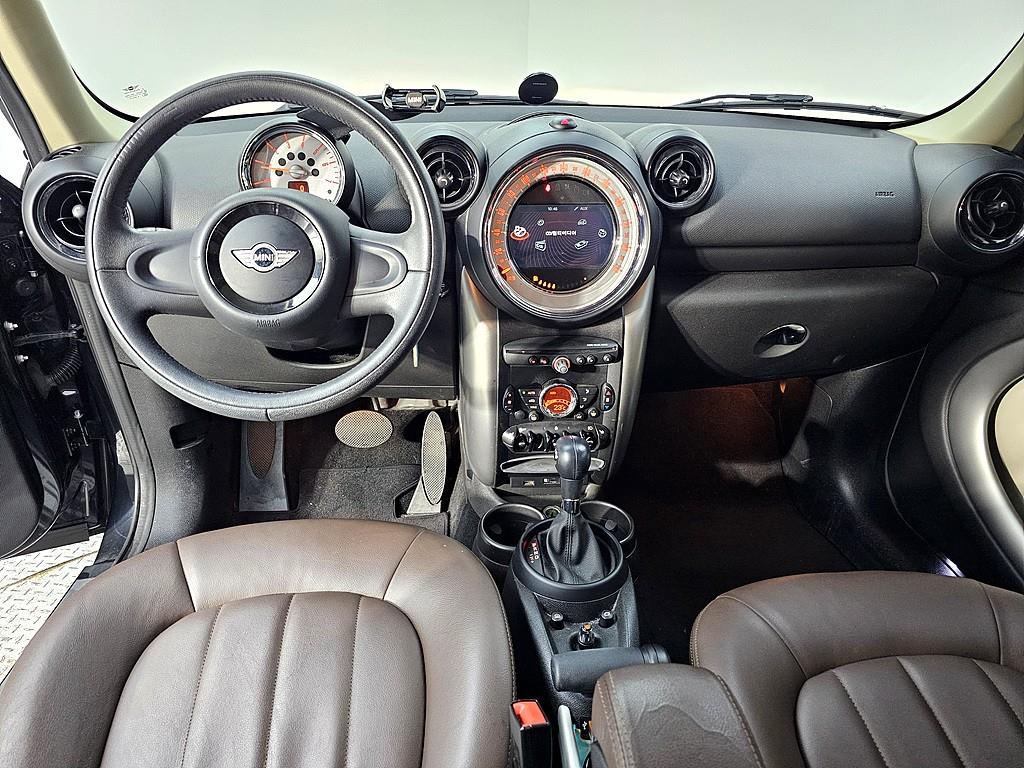Mini Countryman - Vista 5