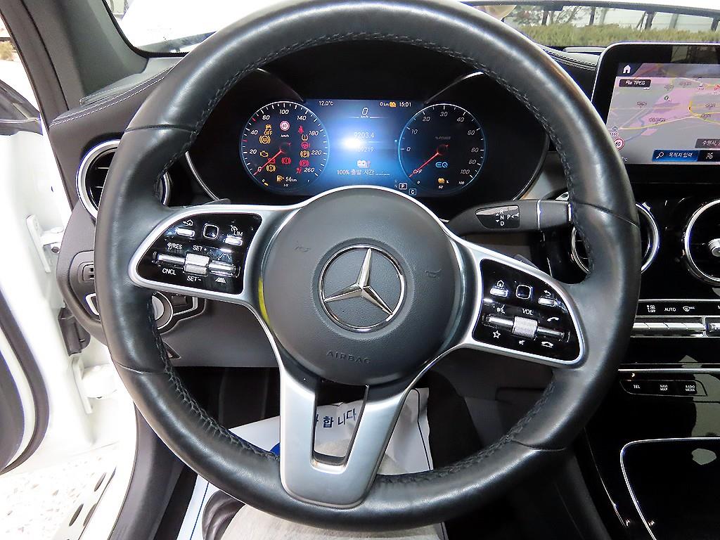 Mercedes Benz GLC Class - Vista 8