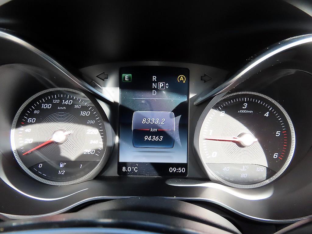 Mercedes Benz C Class - Vista 9