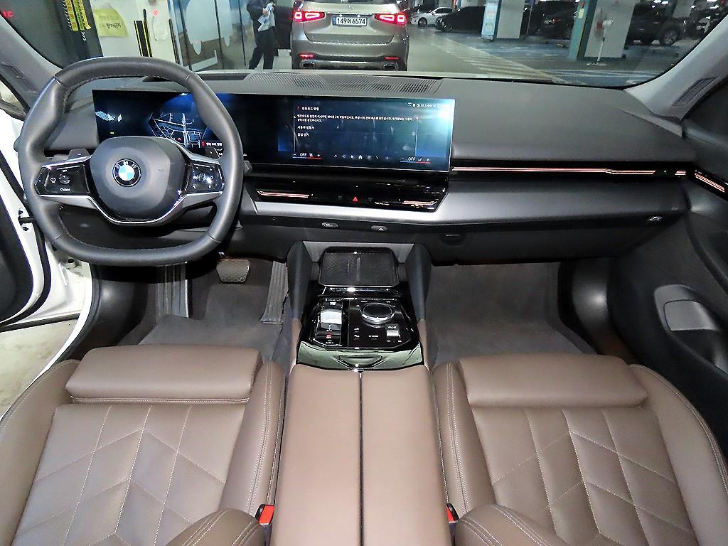 BMW 5 Series - Vista 10