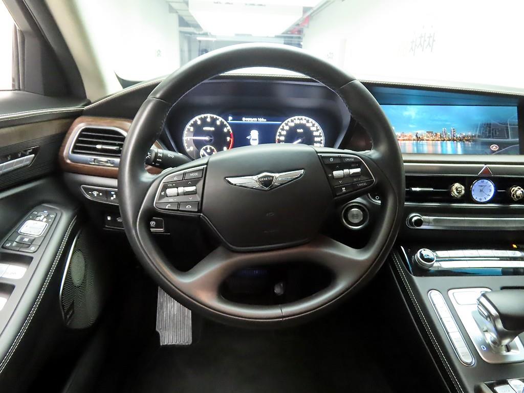 Genesis G90 - Vista 7