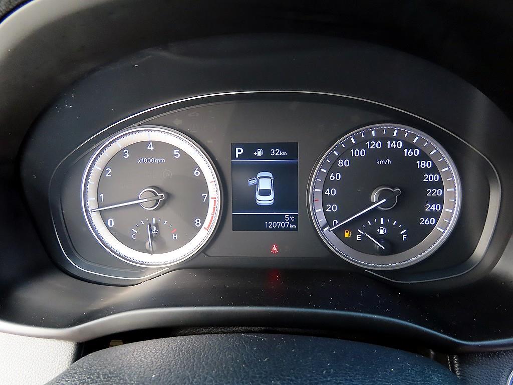 HYUNDAI Grandeur - Vista 9