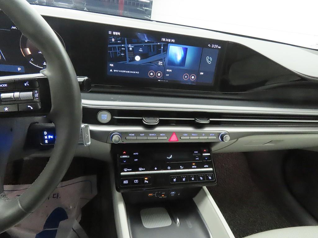 HYUNDAI Grandeur - Vista 10