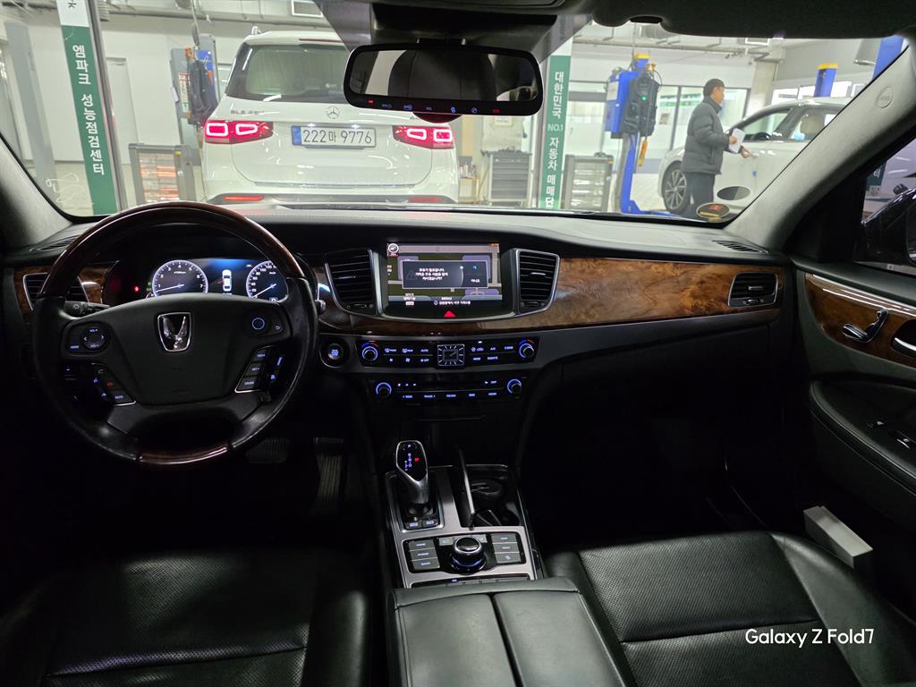 HYUNDAI Equus - Vista 6