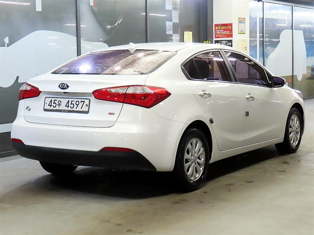 KIA K3 - Vista 4