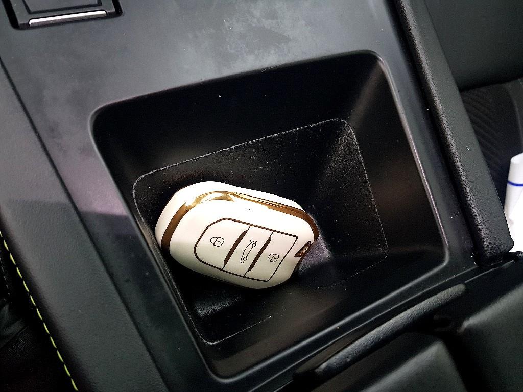 Peugeot 308 2022 Negro - Importación desde Corea - HF Imports Iquique - Foto 13