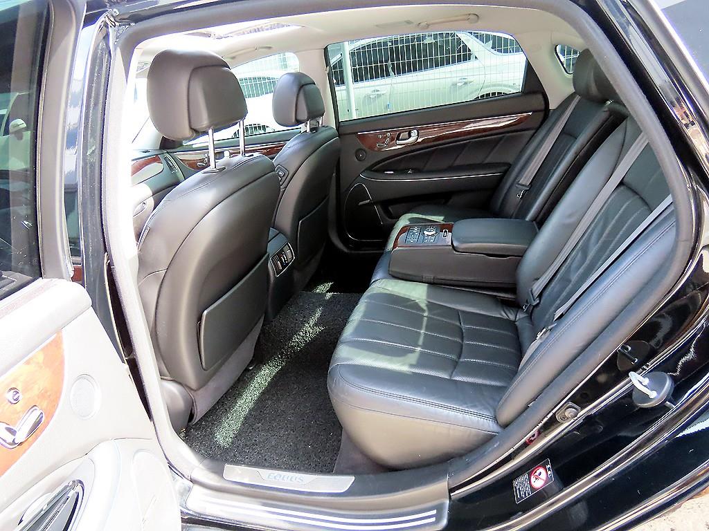 HYUNDAI Equus - Vista 6