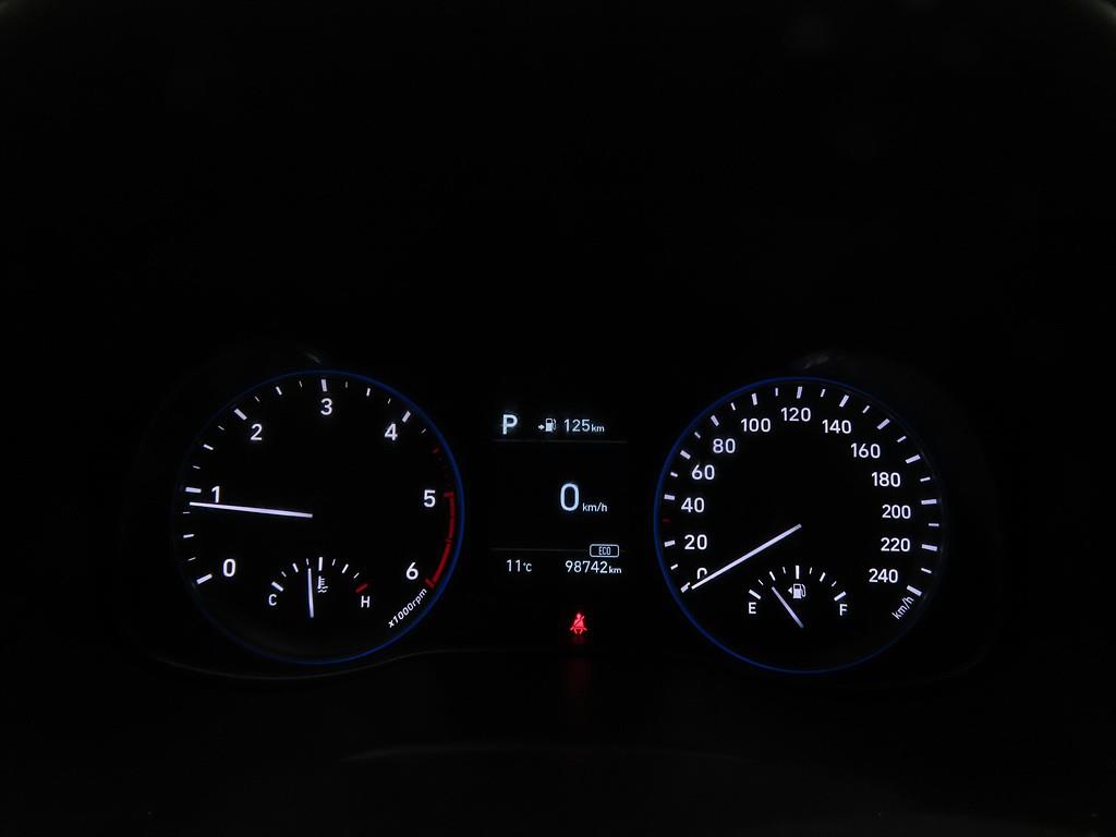 HYUNDAI Kona - Vista 9