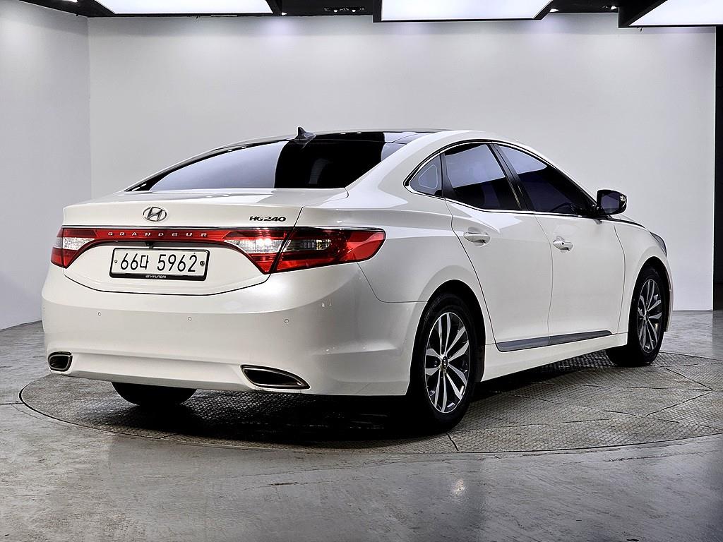 HYUNDAI Grandeur - Vista 4