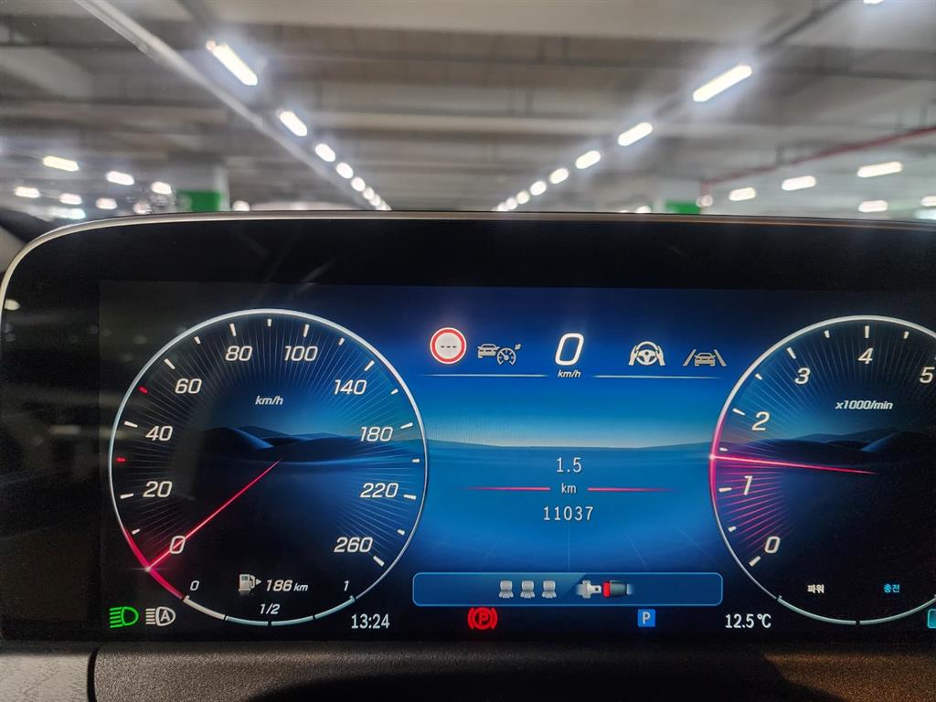 Mercedes Benz E class - Vista 7