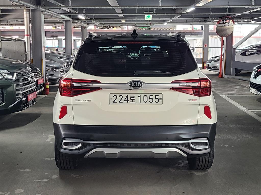 KIA Seltos - Vista 4