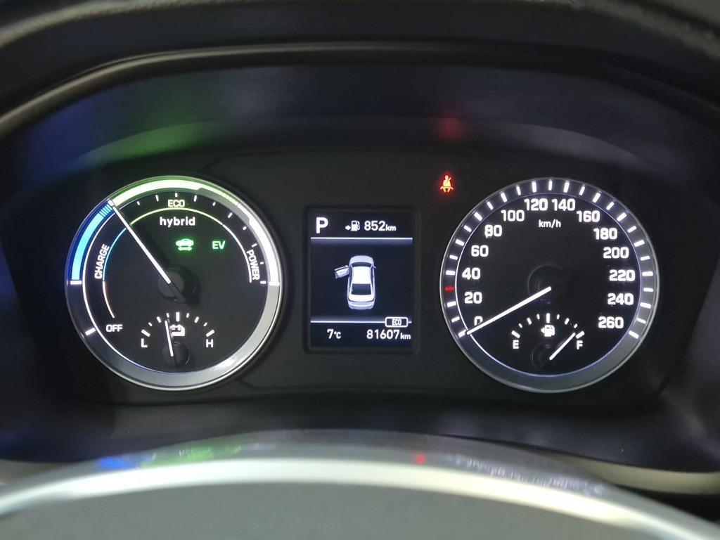 HYUNDAI Sonata - Vista 6