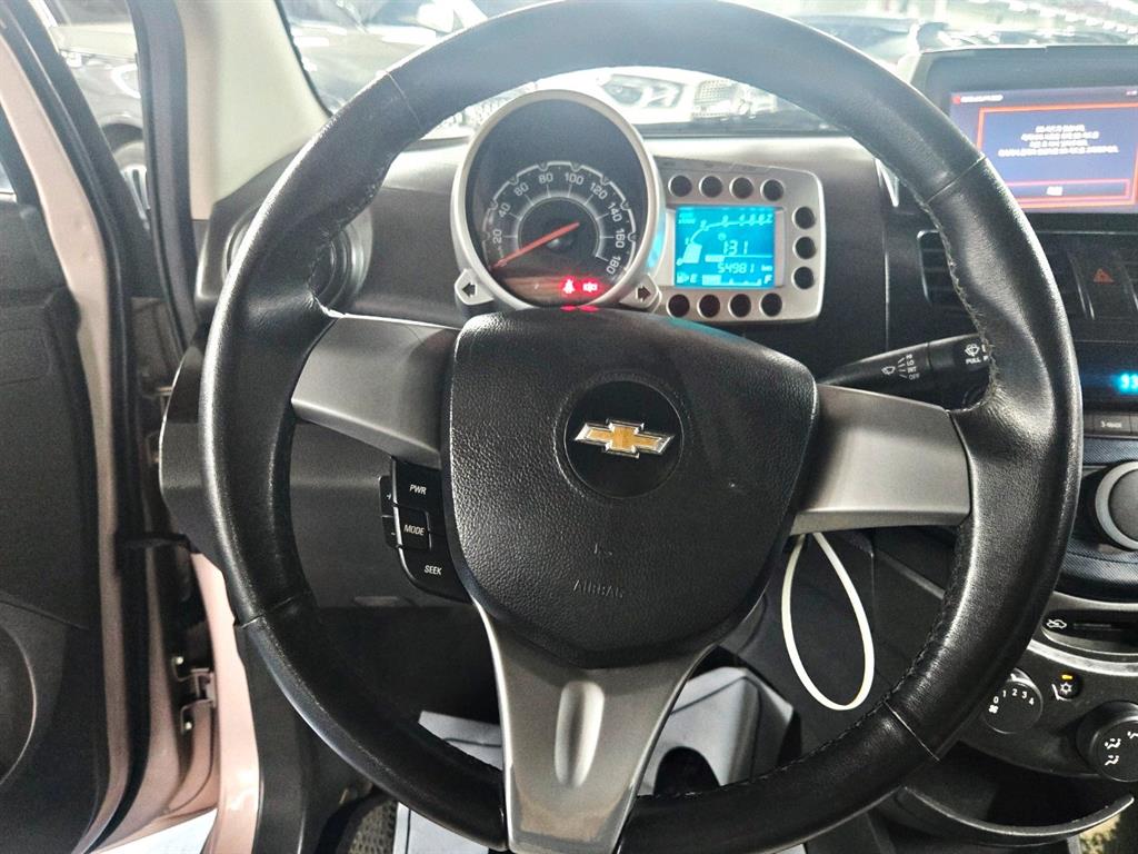 Chevrolet Spark - Vista 9