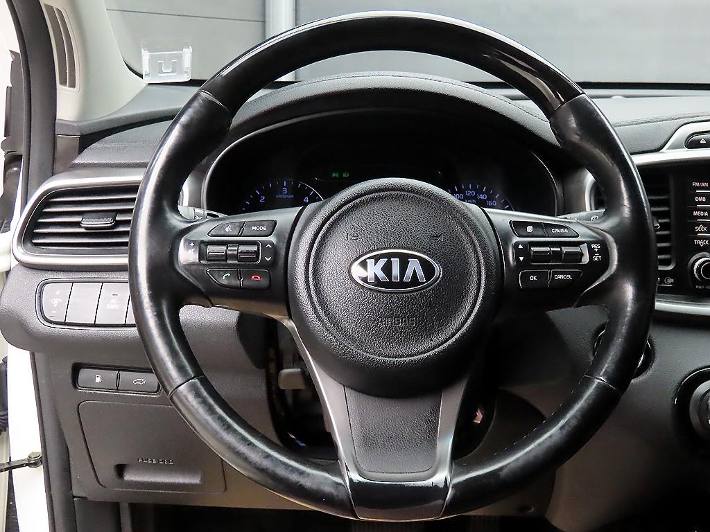 KIA Sorento - Vista 9