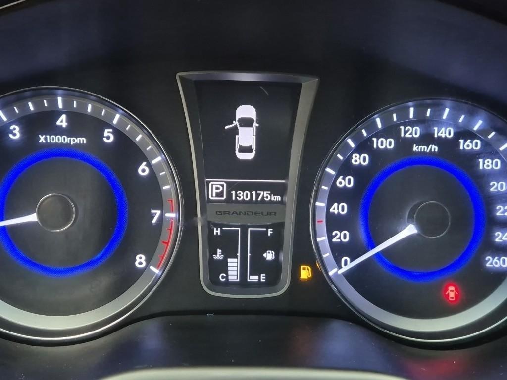 HYUNDAI Grandeur - Vista 6