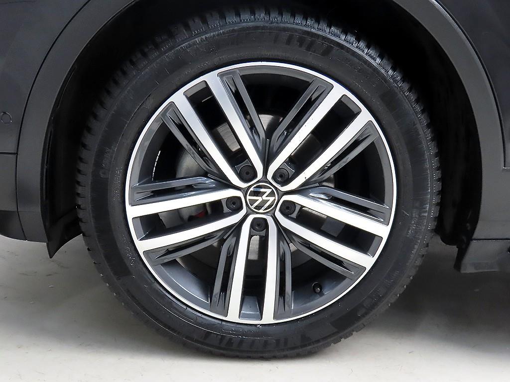 Volkswagen Tiguan 2023 Negro - Importación desde Corea - HF Imports Iquique - Foto 19