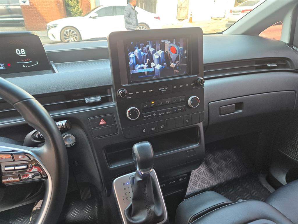 HYUNDAI Staria - Vista 4