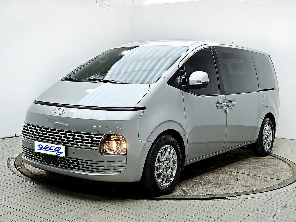 HYUNDAI Staria - Vista 3