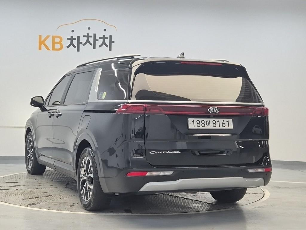KIA Carnival - Vista 2