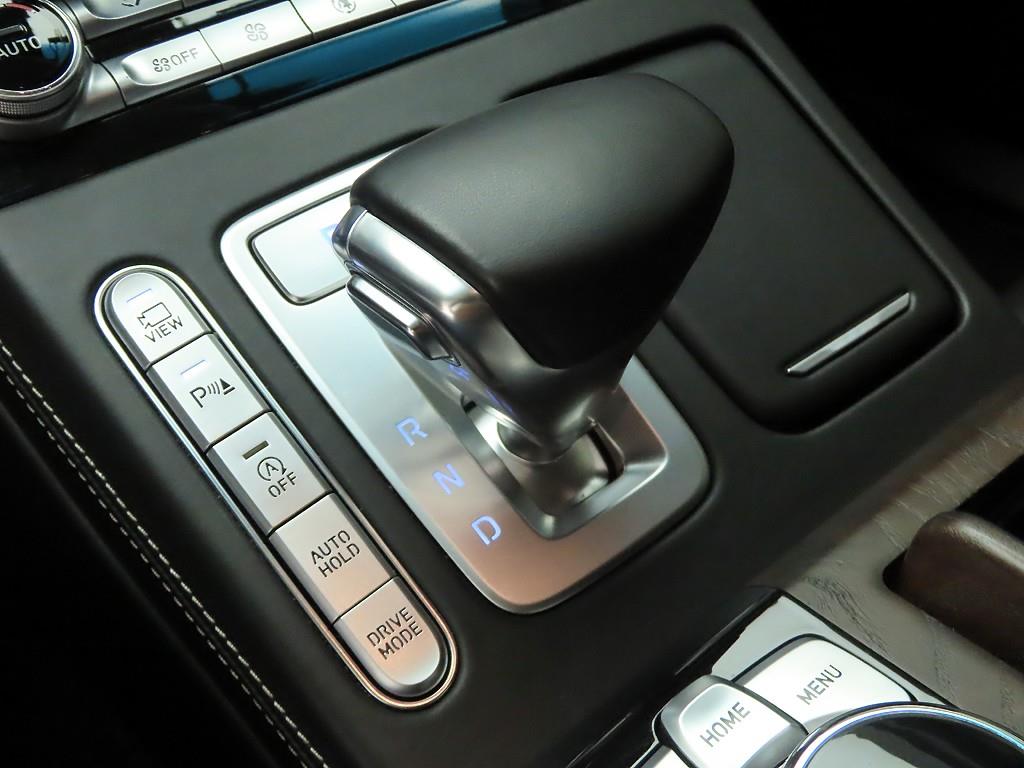 Genesis G90 - Vista 9